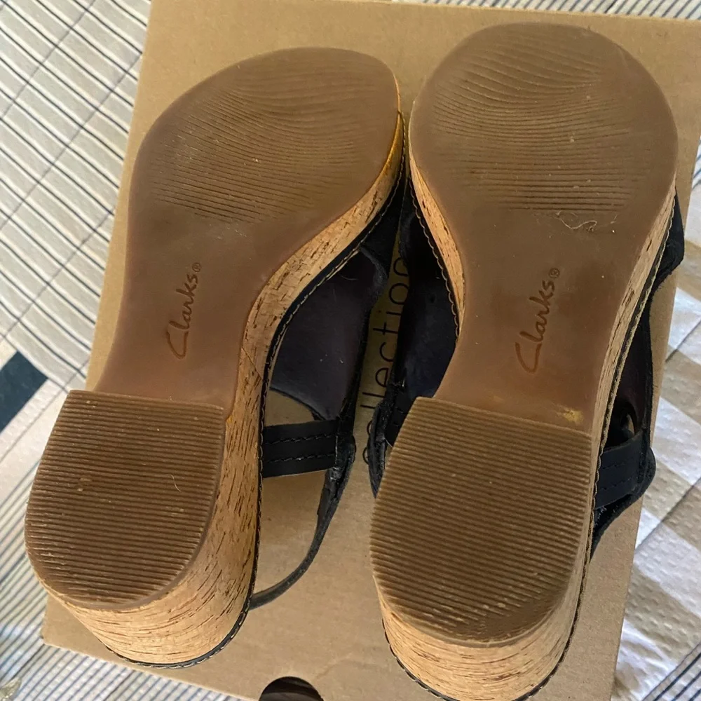 Clarks Collection Giselle Sea Leather /suede, cork wedges, navy 7.5 - Picture 4 of 5